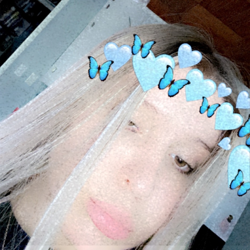 Meet your Posher, Lydia